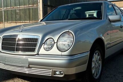 Mercedes-Benz E 200 42.800 km 11.999 &euro; Diedrichshagen 17498