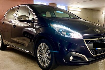 Peugeot 208 65.000 km 11.200 &euro; Hamburg 22559