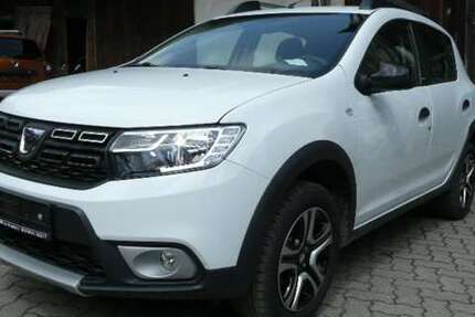 Dacia Sandero 69.000 km 9.499 € Kronach 96317