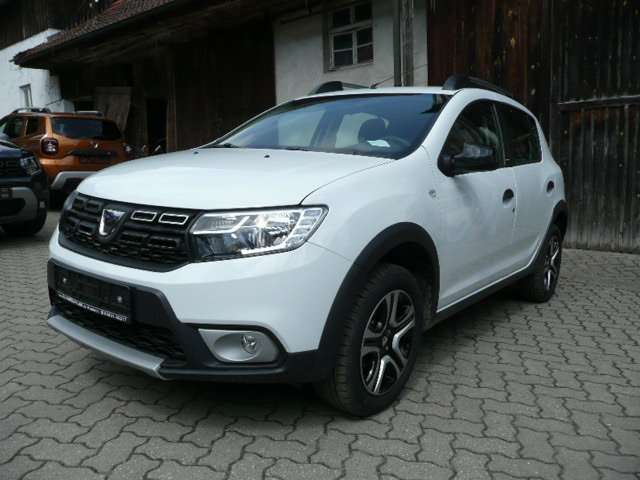 Dacia Sandero 69.000 km 9.499 € Kronach 96317