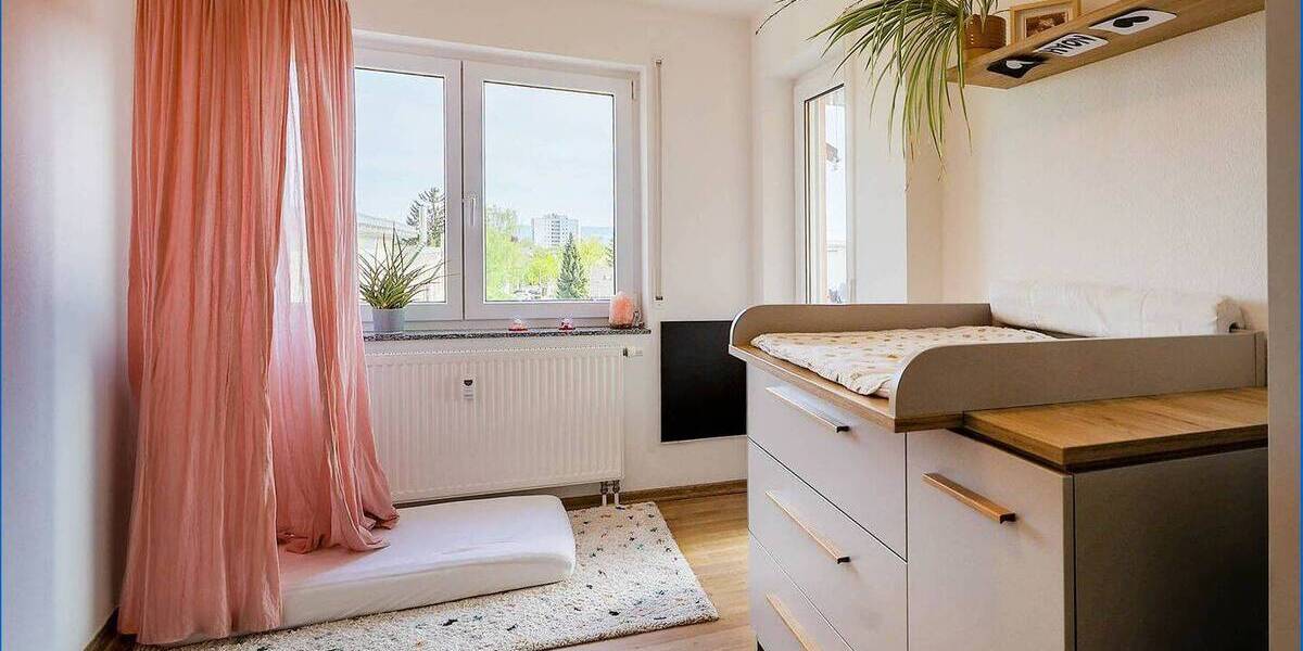 Etagenwohnung Radolfzell am Bodensee Radolfzell - 4 Zimmer, 101 m&sup2;, 490.000&euro; | Angebot:26393484