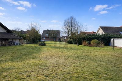 GROßZÜGIG MIT GESICHERTEM BAUVORBESCHEID - Grundstück Bielefeld Brackwede | Angebot:26355970