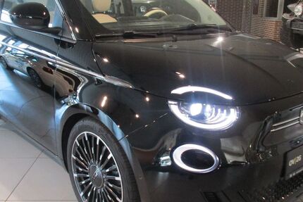 Fiat 500e 27.500 km 27.950 &euro; Lingen - Baccum 49811