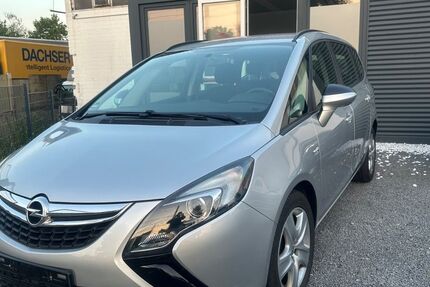 Opel Zafira 111.034 km 7.600 € Raunheim 65479