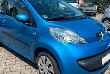 Peugeot 107 100.000 km 1.990 &euro; München 81825