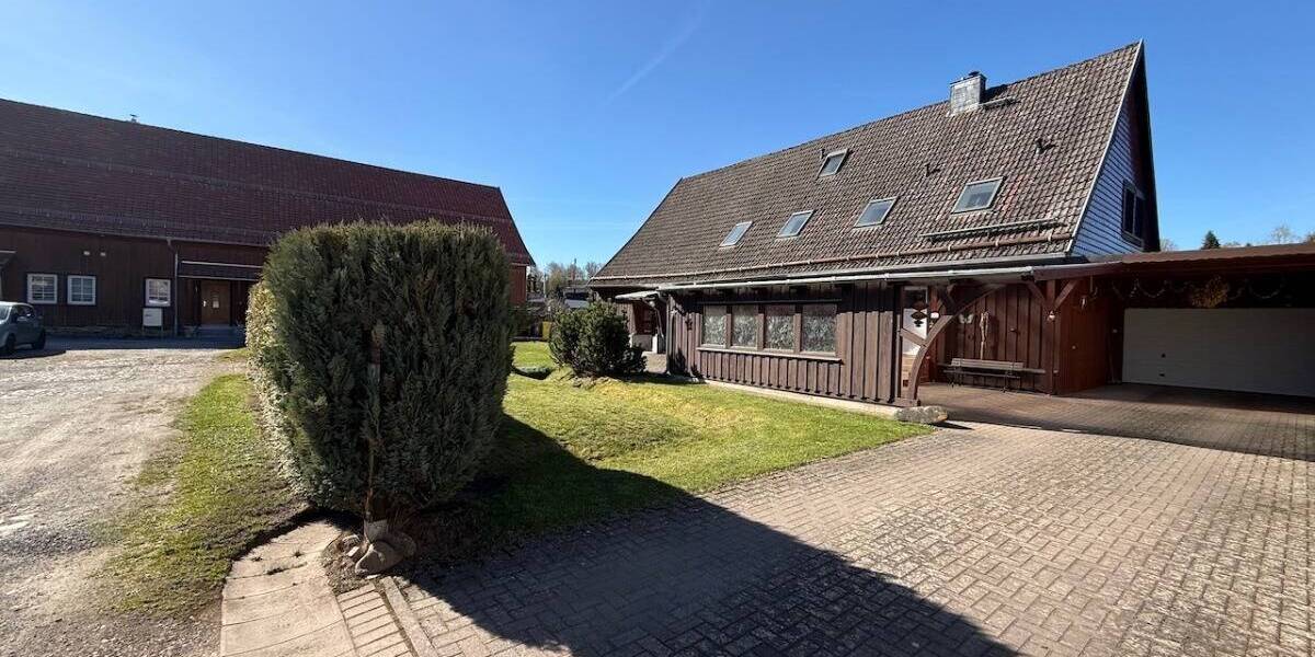 Mehrfamilienhaus, Wohnhaus Königshütte Königshütte - 9 Zimmer, 268 m&sup2;, 219.000&euro; | Angebot:26569531