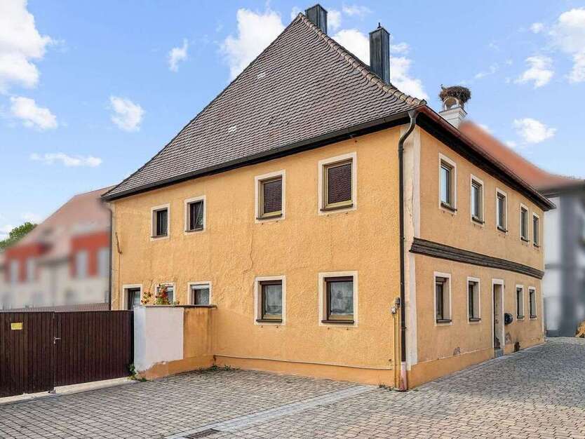 Haus zum Kaufen in Ornbau 215.000 € 236 m²