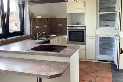 Großzügige 4 ZKB Einbauküche Wintergarten und Garten 4 zimmer