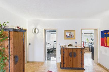 Provisionsfrei ! Wunderschöne helle Eigentumswohnung 3 zimmer