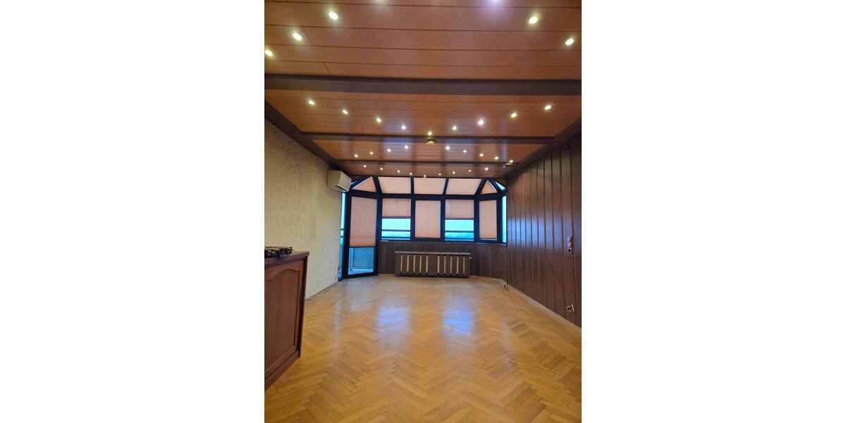 Helle Penthouse Wohnung mit Dachterrasse & Wintergarten 3 zimmer