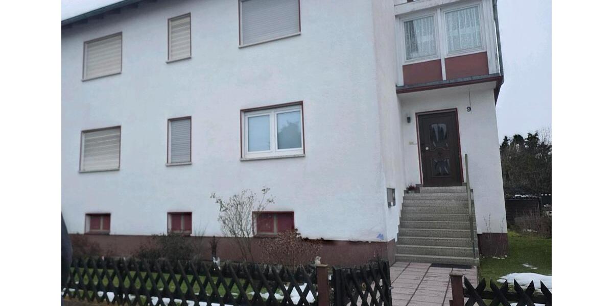 Etagenwohnung Felsberg - 3 Zimmer, 90 m&sup2;, 790&euro; | Angebot:25052924