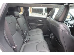 Jeep Cherokee Overland 4WD 76.550 km 24.990 &euro; Bad Endbach 35080