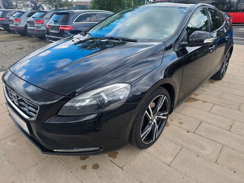 V40