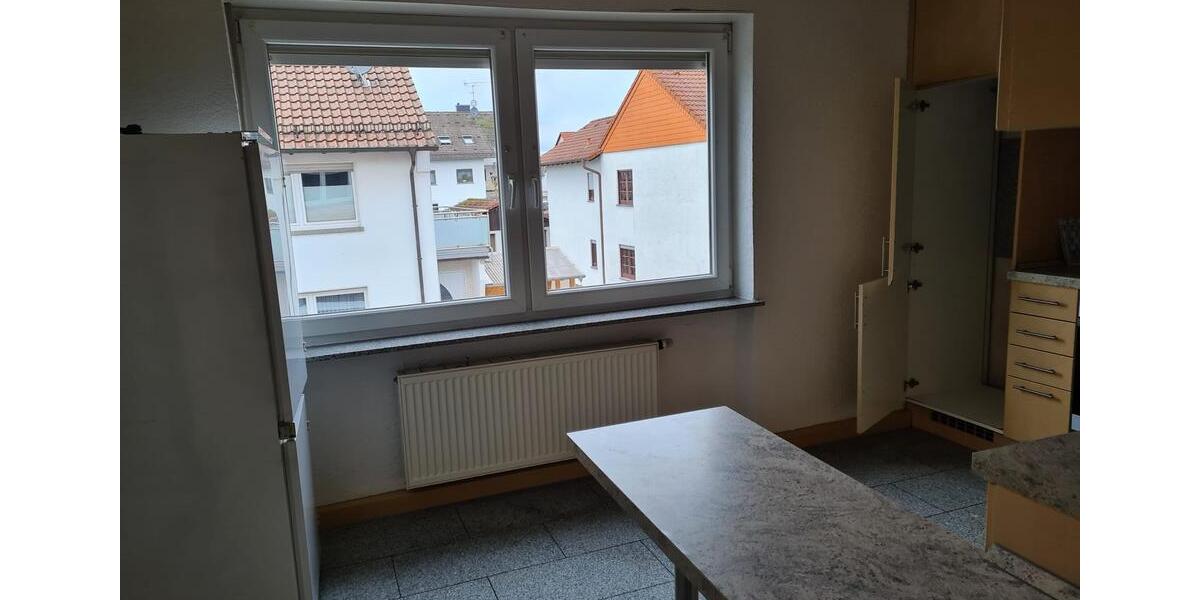 Etagenwohnung Ramstein-Miesenbach Miesenbach - 6 Zimmer, 190 m&sup2;, 1.700&euro; | Angebot:26222595