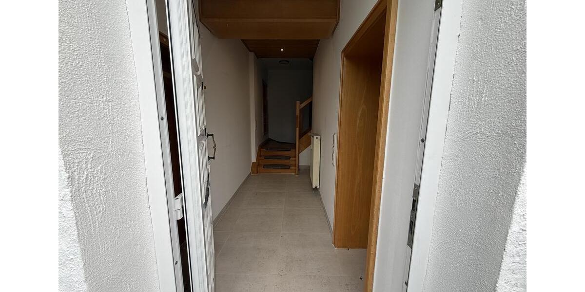 Maisonettenwohnung Bergisch Gladbach Gronau - 5 Zimmer, 135 m&sup2;, 1.700&euro; | Angebot:24662303