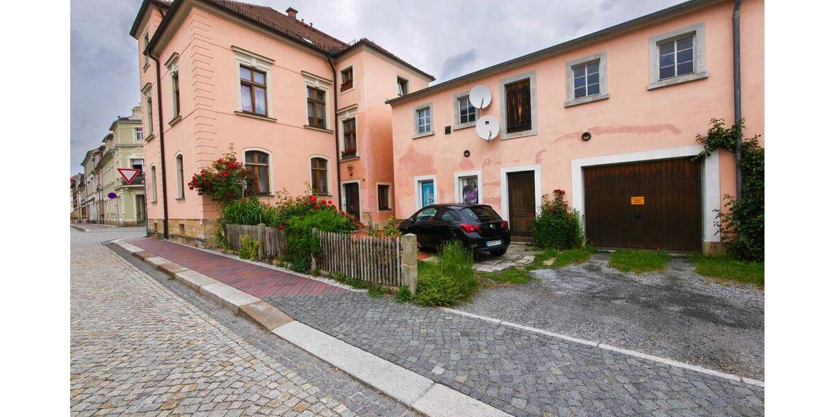 Etagenwohnung Neustadt - 5 Zimmer, 120 m&sup2;, 660&euro; | Angebot:26851154