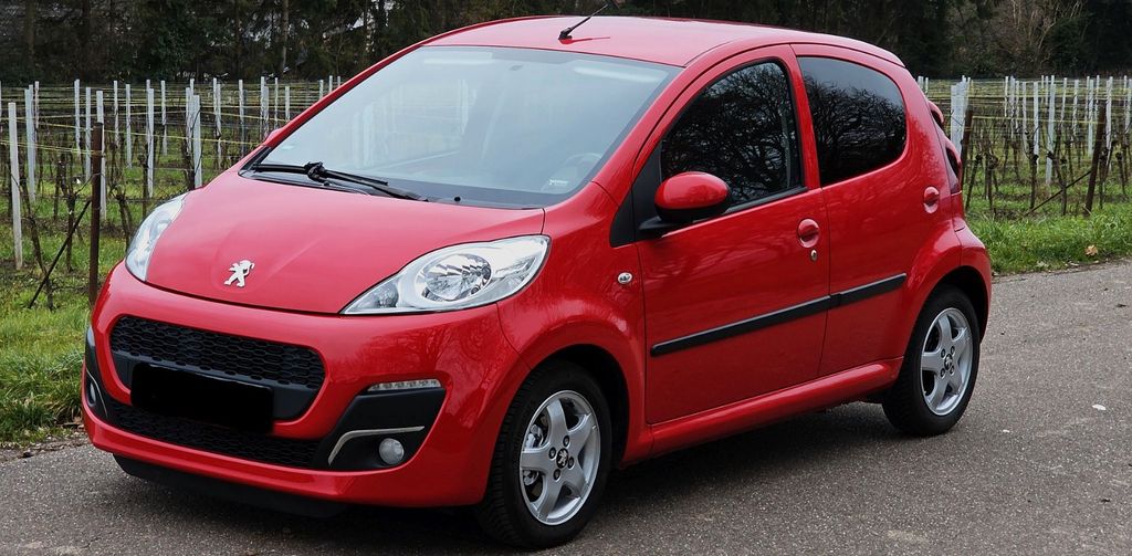 Peugeot 107 64.000 km 7.500 &euro; Landau 76829