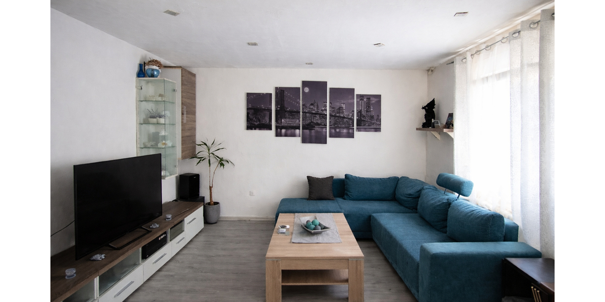Ein- bis Zweifamilienhaus mit Wintergarten, großem Grundstück und vielseitigen Nutzungsmöglichkeiten - Zweifamilienhaus Löhne | Angebot:26381348