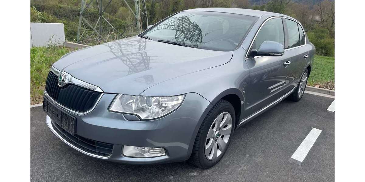 Skoda Superb 285.000 km 2.300 &euro; Wertheim 97877