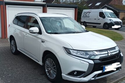 Mitsubishi Plug-in Hybrid Outlander 60.200 km 20.999 &euro; Leck 25917