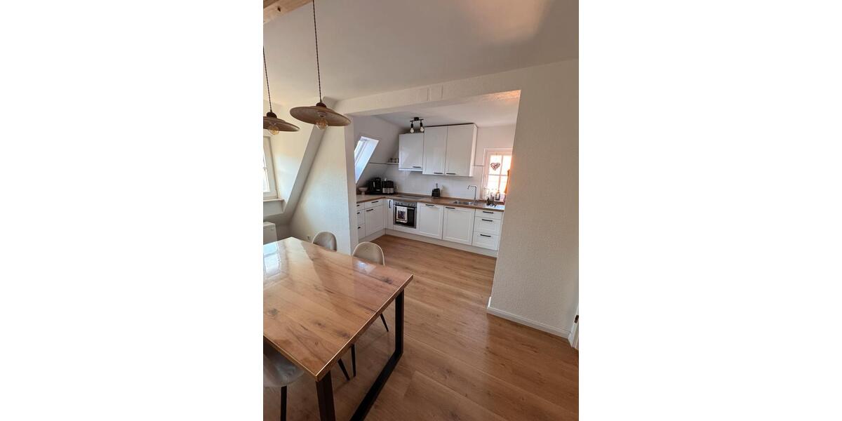 Dachgeschoßwohnung Ispringen - 4.5 Zimmer, 106 m&sup2;, 360.000&euro; | Angebot:25304743
