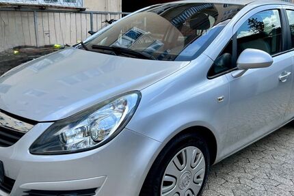 Opel Corsa 139.000 km 2.999 € München 81829