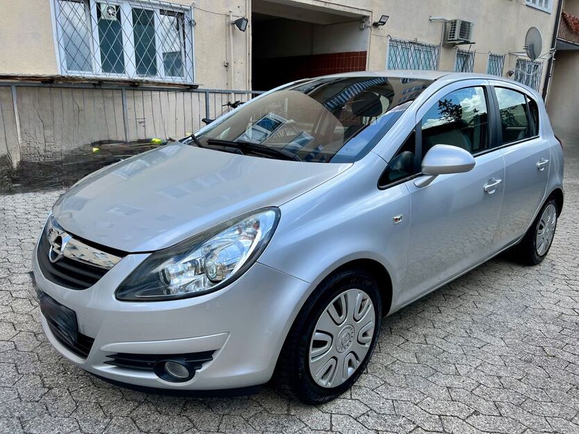 Opel Corsa 139.000 km 2.999 € München 81829