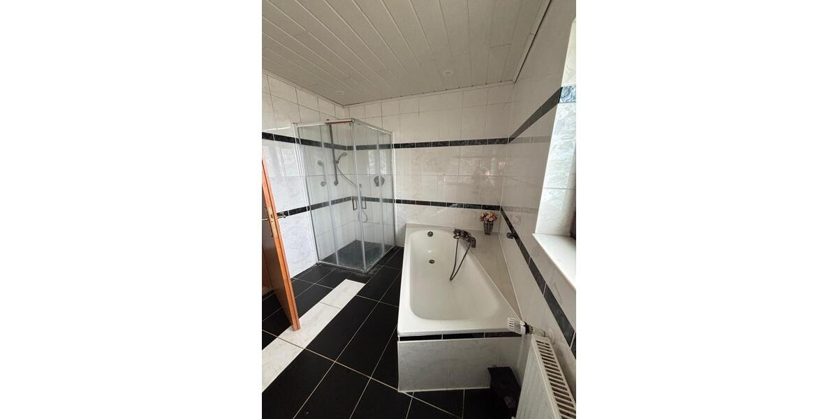 Einfamilienhaus Hameln Kernstadt - 8 Zimmer, 216 m&sup2;, 1.890&euro; | Angebot:26056469