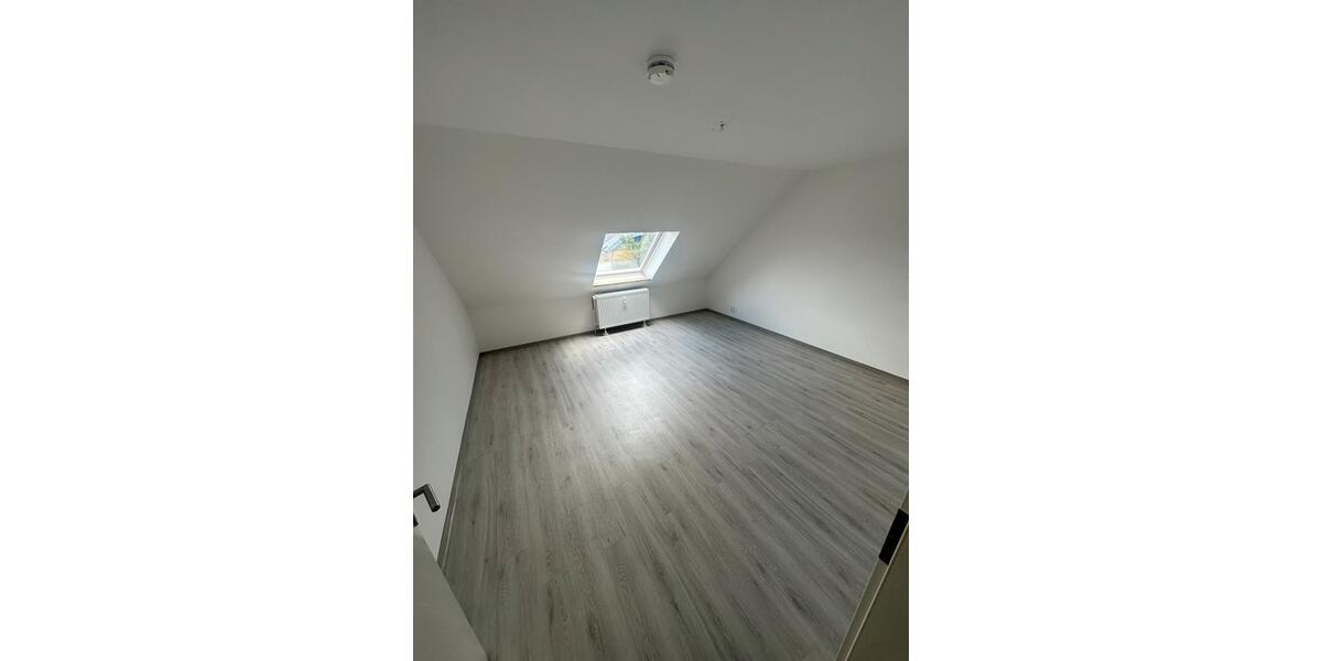 Dachgeschoßwohnung Garbsen Berenbostel - 3 Zimmer, 77 m&sup2;, 229.000&euro; | Angebot:25554224