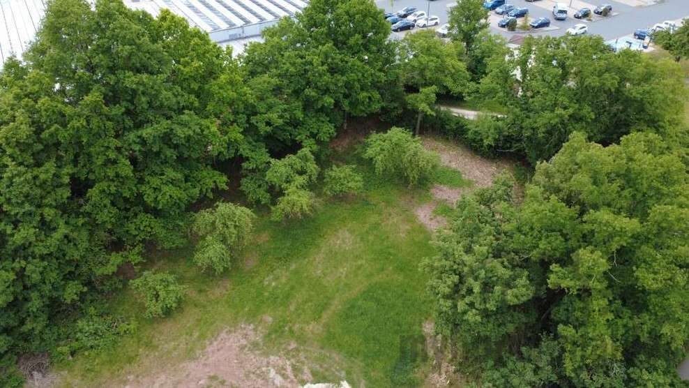 Grundstück zu verkaufen in Emskirchen 259.900 € 1470 m²