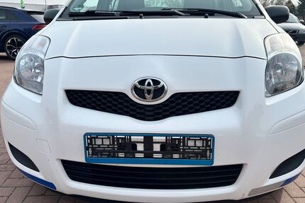 Toyota Yaris 270.000 km 2.700 &euro; Lübeck 23560