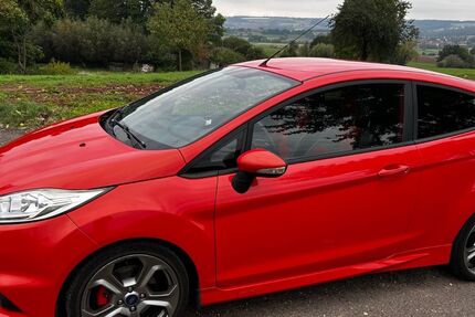 Ford Fiesta 173.000 km 9.490 € Niederwerrn 97464