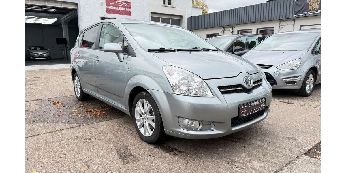 Toyota Corolla Verso 156.000 km 7.450 &euro; Lage 32791
