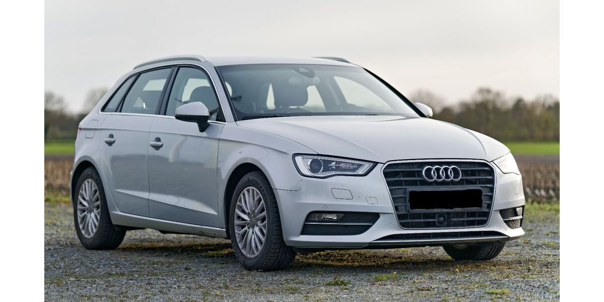 Audi A3 81.000 km 15.490 &euro; Papenburg 26871