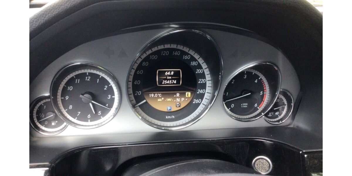 Mercedes-Benz E 350 254.500 km 10.700 &euro; Crivitz 19089