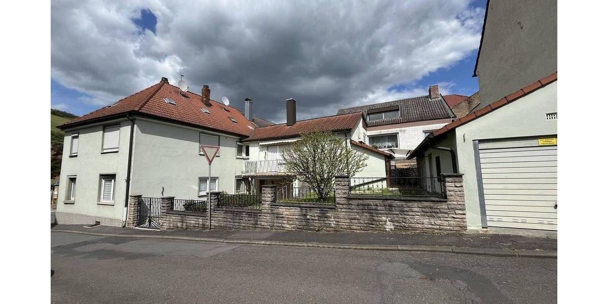 Etagenwohnung Lauda-Königshofen Gerlachsheim - 5 Zimmer, 120 m&sup2;, 210.000&euro; | Angebot:25747310