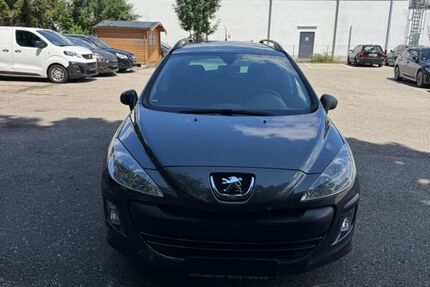 Peugeot 308 221.129 km 2.000 &euro; Rosenheim 83022