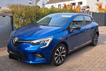 Renault Clio 27.950 km 9.990 &euro; Köln 50859