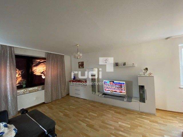 Etagenwohnung Lage - 2 Zimmer, 63 m&sup2;, 108.000&euro; | Angebot:24520159