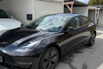 Tesla Model 3 59.900 km 29.900 &euro; Passau 94036