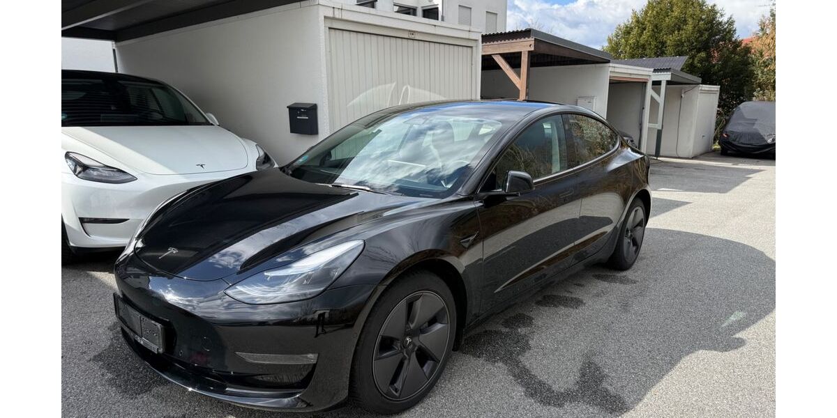 Tesla Model 3 59.900 km 29.900 &euro; Passau 94036