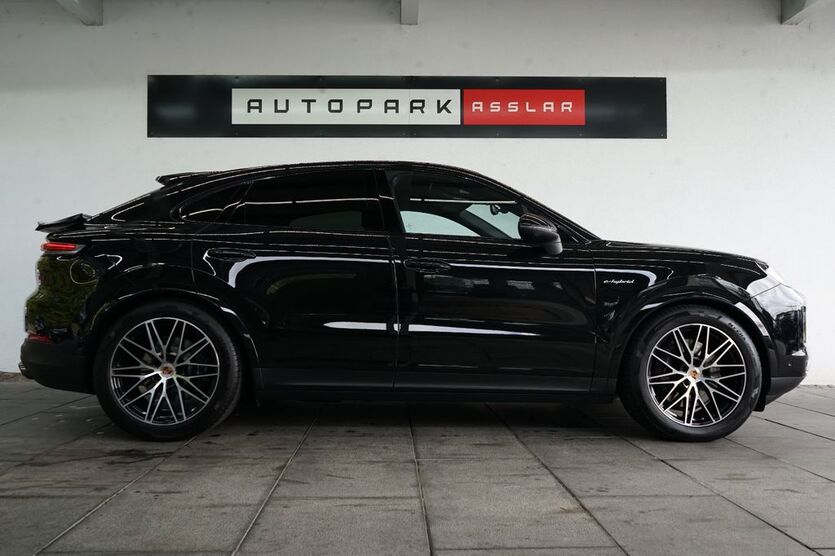 Porsche Cayenne 8.621 km 115.880 € Asslar 35614