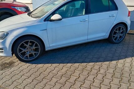 VW Golf 196.695 km 10.300 &euro; Dattenberg 53547