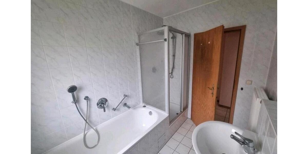 Etagenwohnung Erlenbach am Main - 3 Zimmer, 74 m&sup2;, 850&euro; | Angebot:25403430