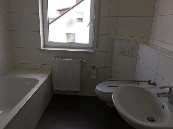 Dachgeschoßwohnung Heroldsbach - 4 Zimmer, 106 m&sup2;, 1.230&euro; | Angebot:26119763