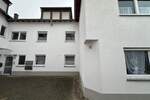 4 - Zimmerwohnung ohne Balkon im 1. Obergeschoss Gäste-WC Kellerraum PKW-Stellplatz
