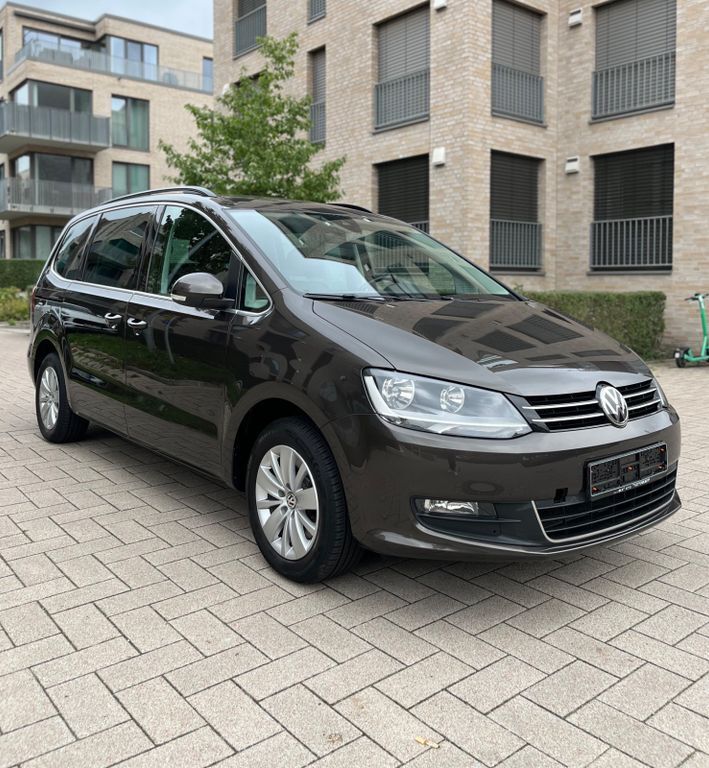 VW Sharan 185.000 km 14.900 € Oldenburg 26127