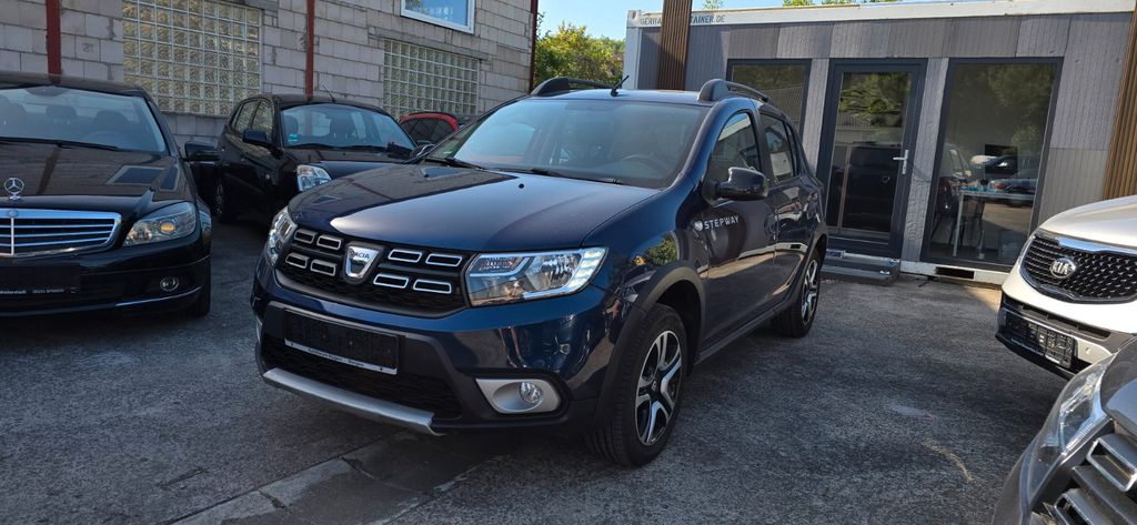 Dacia Sandero 67.000 km 8.690 &euro; Würzburg 97076