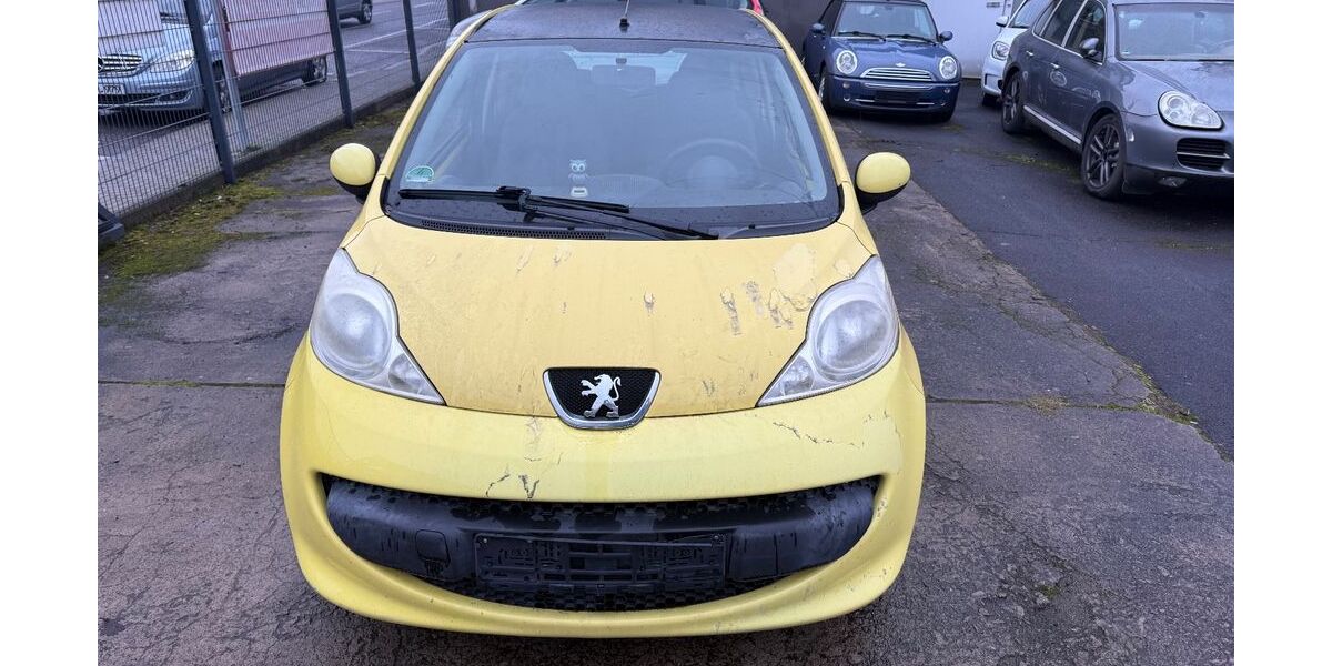 Peugeot 107 186.000 km 599 &euro; Hanau 63450