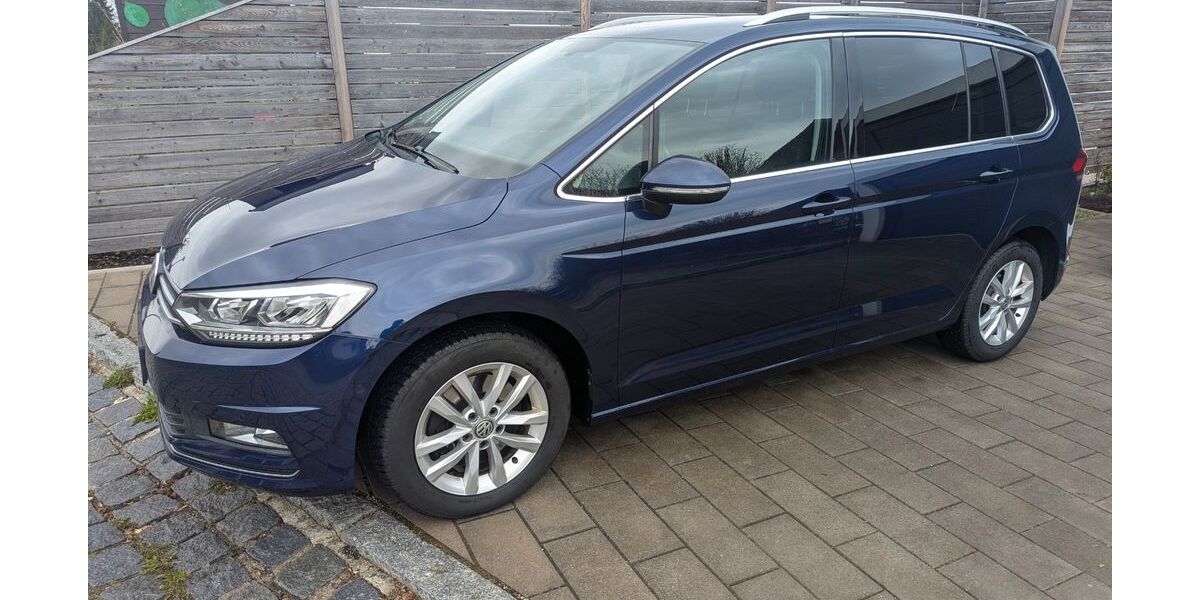 VW Touran 146.000 km 15.900 &euro; Velden 84149